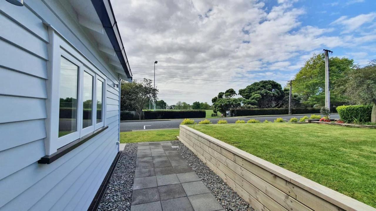 Retro On Queen, Papakura Exterior photo