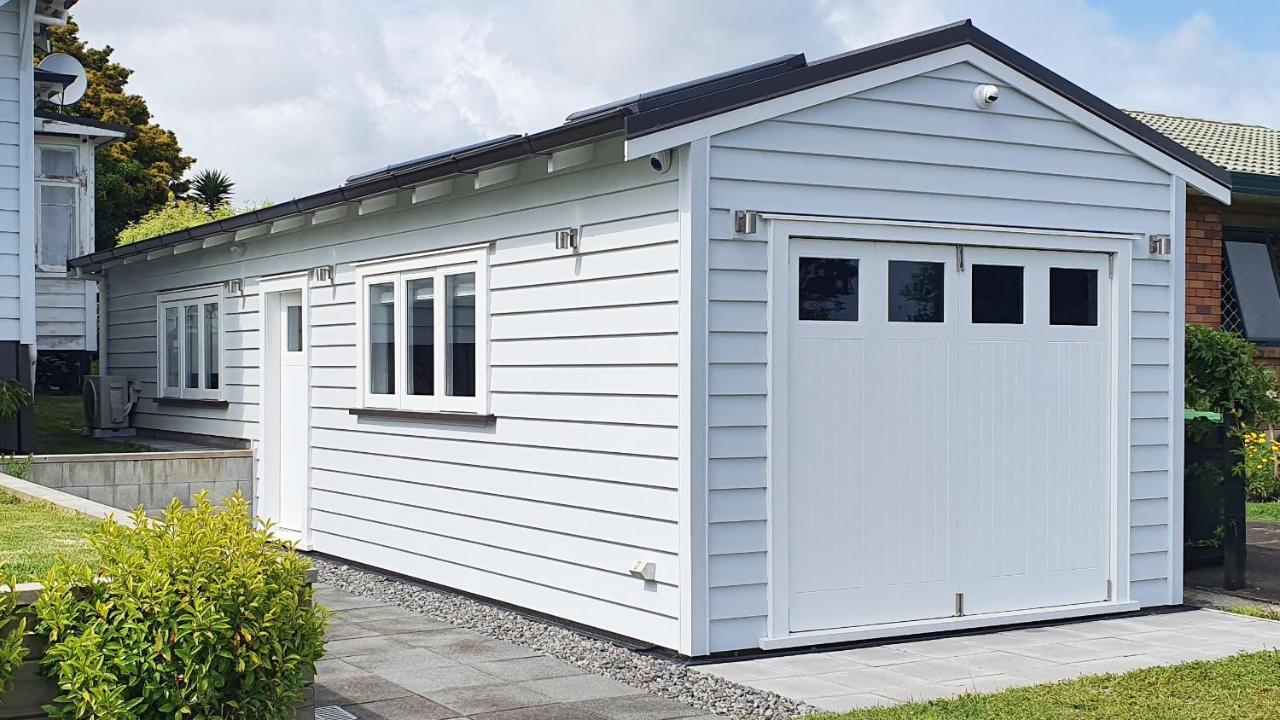 Retro On Queen, Papakura Exterior photo